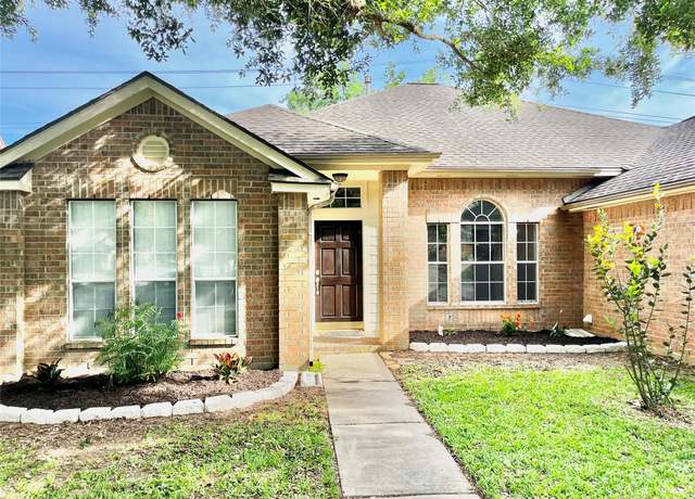 Property at 3209 Crimson Coast Dr, League City, TX 77573, 4 beds, 2 baths