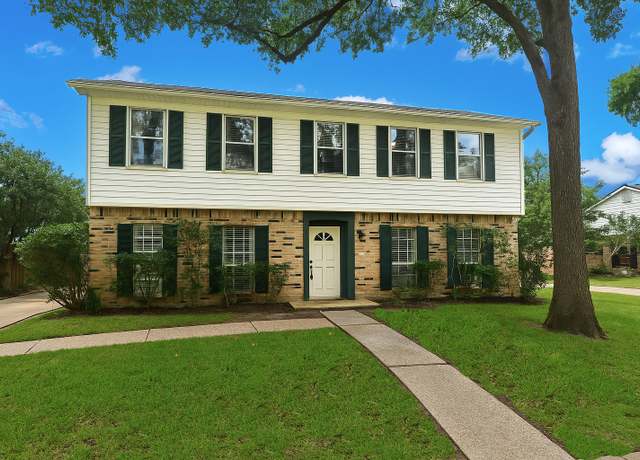 Property at 14626 Carolcrest Dr, Houston, TX 77079, 5 beds, 2.5 baths