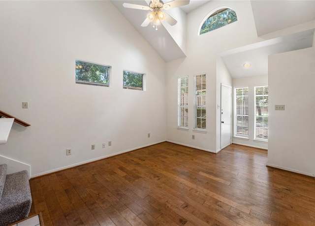 Property at 5515 Strack Rd #101, Houston, TX 77069, 2 beds, 2.5 baths