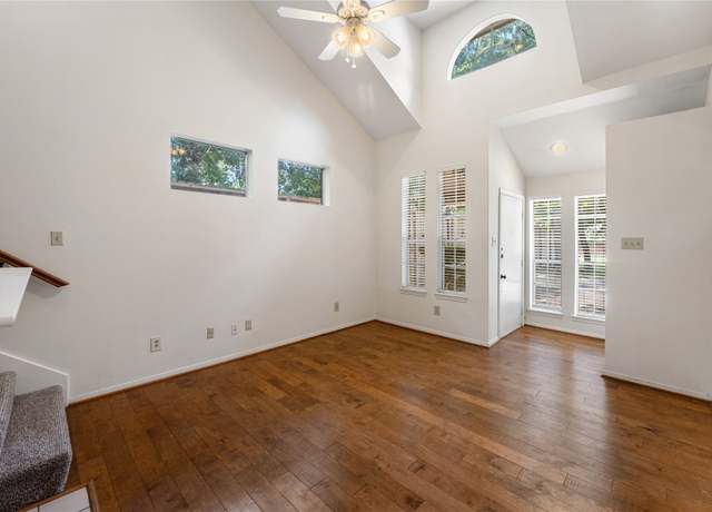 Property at 5515 Strack Rd #101, Houston, TX 77069, 2 beds, 2.5 baths
