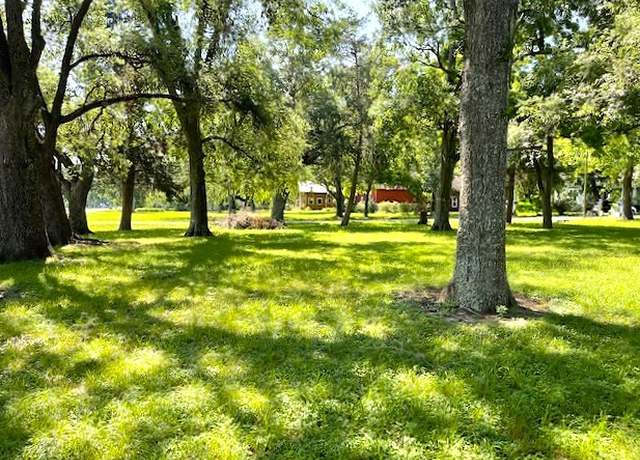 Property at 0 Gresham St, Wallis, TX 77485