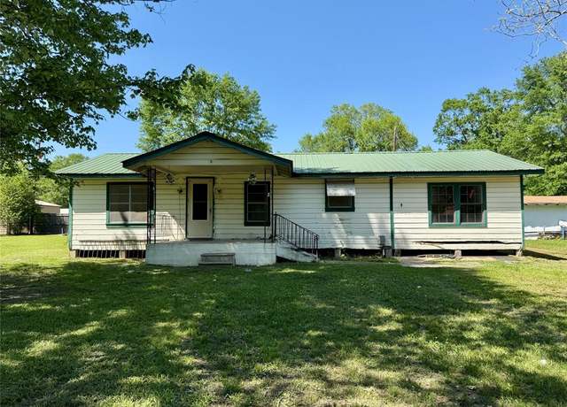 Property at 210 E Doel Bean St, Kirbyville, TX 75956, 3 beds, 2 baths