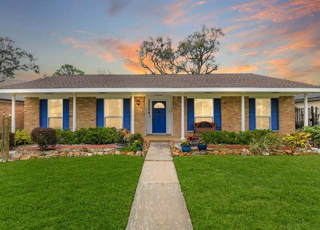 Property at 9314 Fairdale Ln, Houston, TX 77063, 3 beds, 2 baths