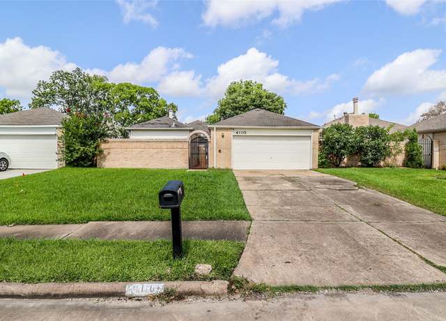 Property at 4110 Summit Valley Dr, Houston, TX 77082, 2 beds, 2 baths