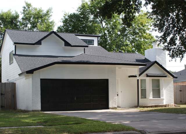 Property at 4735 Brownfields Dr, Houston, TX 77066, 4 beds, 2.5 baths