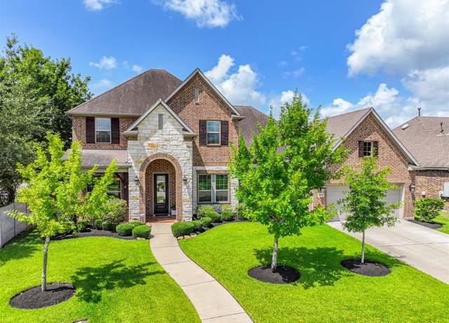 Property at 2424 Prairie Mist Ln, Friendswood, TX 77546, 5 beds, 4 baths