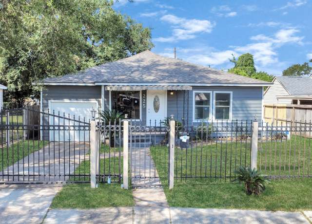 Property at 225 N Carolina St, Houston, TX 77029, 4 beds, 2 baths