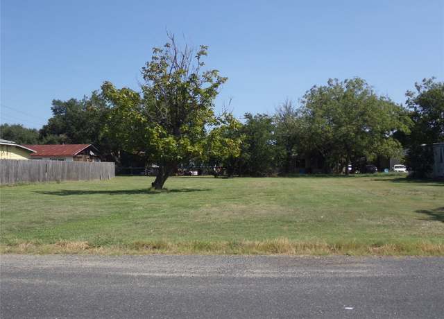 Property at 305 E Post Office St, Weimar, TX 78962