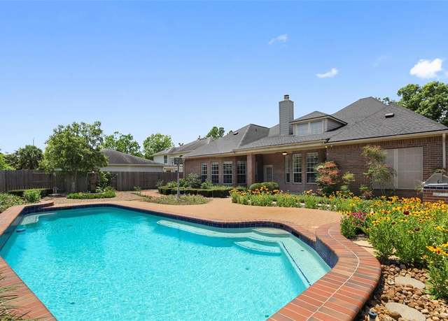 Property at 4306 Noble Oak Trl, Houston, TX 77059, 4 beds, 3 baths
