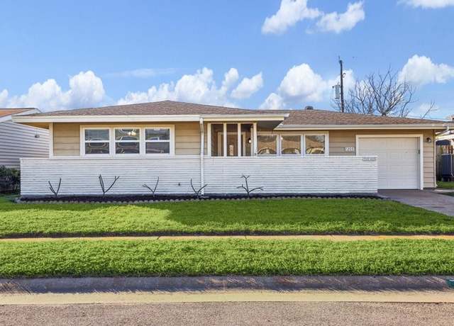 Property at 7205 Yucca Dr, Galveston, TX 77551, 4 beds, 2 baths