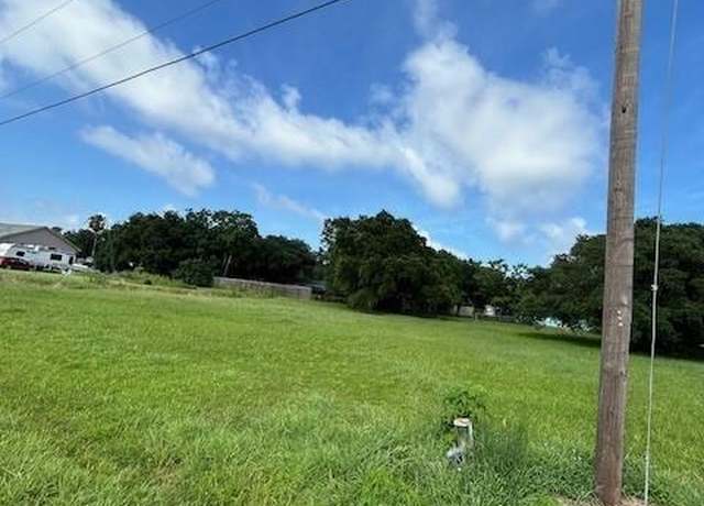 Property at 0 Burch Cir, Oyster Creek, TX 77541