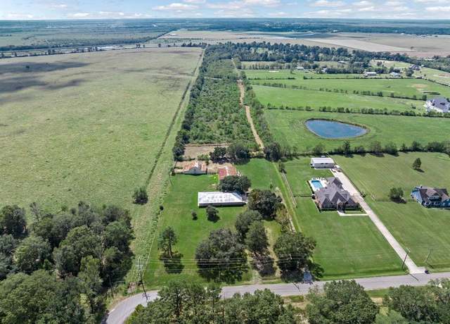 Property at 3030 Moore Rd, Beaumont, TX 77713, 3 beds, 2.5 baths