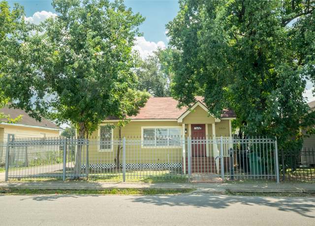 Property at 7924 Elvera St, Houston, TX 77012, 2 beds, 1 bath
