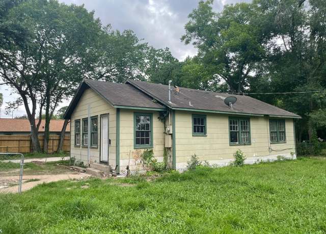 Property at 514 7th St, Humble, TX 77338, 2 beds, 1 bath