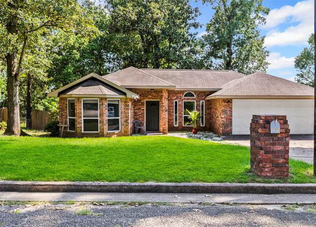 Property at 203 Post Oak St, Livingston, TX 77351, 3 beds, 2 baths