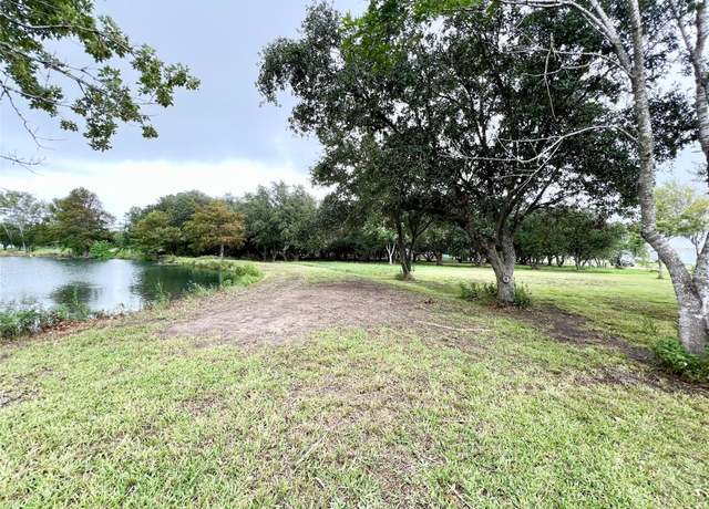 Property at 00 W Bayshore Dr, Anahuac, TX 77514