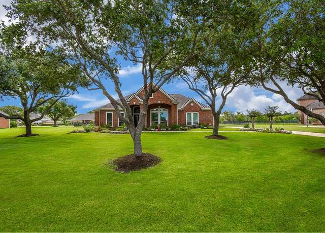 Property at 9110 Royal Crest Ln, Richmond, TX 77469, 4 beds, 3.5 baths