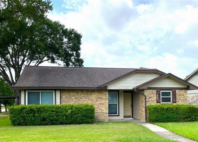 Property at 1722 Wentwood Dr, Pasadena, TX 77504, 3 beds, 2 baths