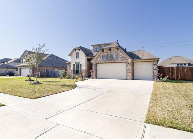 Property at 7111 Hillside Ave, Baytown, TX 77523, 4 beds, 2 baths