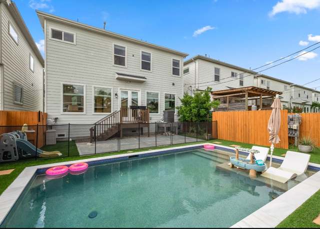 Property at 406 Yale Oaks Ln, Houston, TX 77091, 3 beds, 2.5 baths