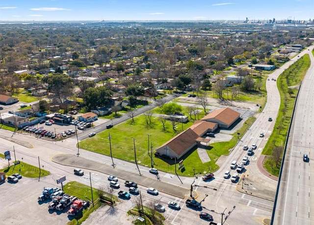 Property at 1415 W Main St, Baytown, TX 77520