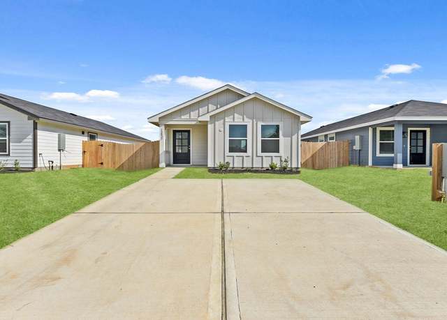 Property at 12027 William Trails Cir, Willis, TX 77378, 3 beds, 2 baths