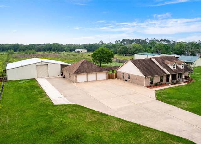 Property at 2224 County Road 660b, Danbury, TX 77534, 3 beds, 2.5 baths