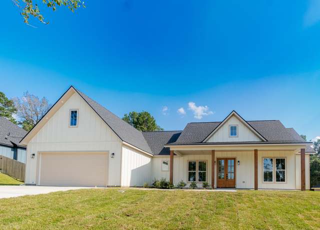 Property at 10176 County Road 302, Plantersville, TX 77363, 4 beds, 2 baths