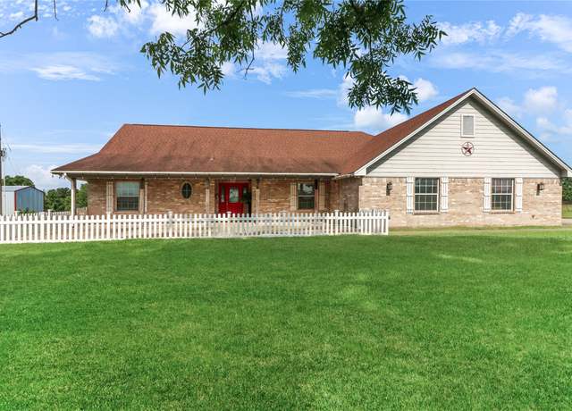 Property at 13796 County Road 318, Navasota, TX 77868, 3 beds, 2 baths