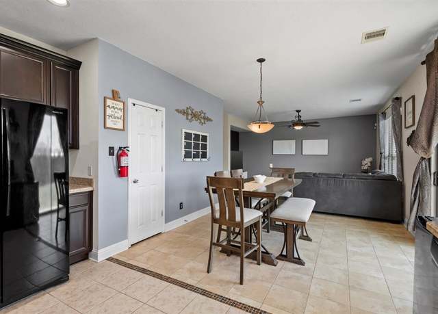 Property at 914 Bandon Ln, Houston, TX 77073, 4 beds, 2.5 baths