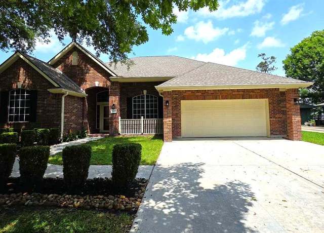 Property at 8931 Pine Shores Dr, Humble, TX 77346, 4 beds, 2.5 baths