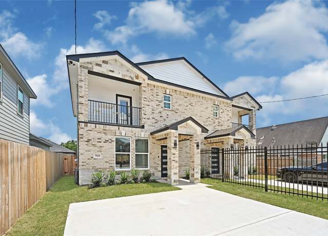 Property at 7925 Colonial Ln, Houston, TX 77051, 2 beds, 2.5 baths