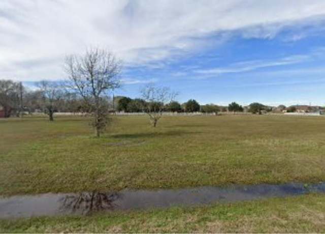 Property at 5934 Bridlewood Dr, Richmond, TX 77469
