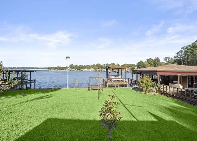Property at 610 Sandy Ridge Dr, Livingston, TX 77351, 3 beds, 2.5 baths