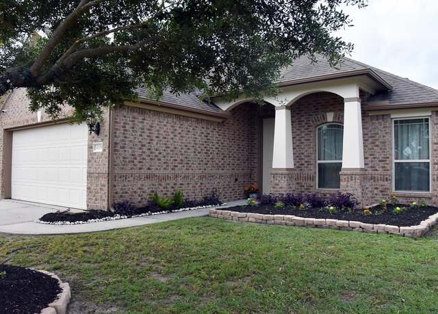 Property at 3009 Kurth Canyon Ct, League City, TX 77573, 3 beds, 2 baths
