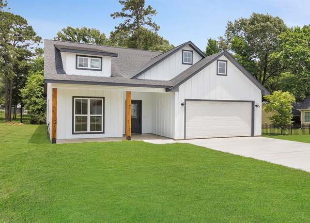 Property at 611 Bridgeview, Onalaska, TX 77360, 3 beds, 2 baths
