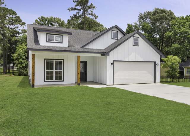 Property at 611 Bridgeview, Onalaska, TX 77360, 3 beds, 2 baths
