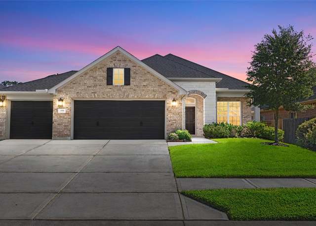 Property at 350 Westlake Terrace Dr, Conroe, TX 77304, 3 beds, 2 baths