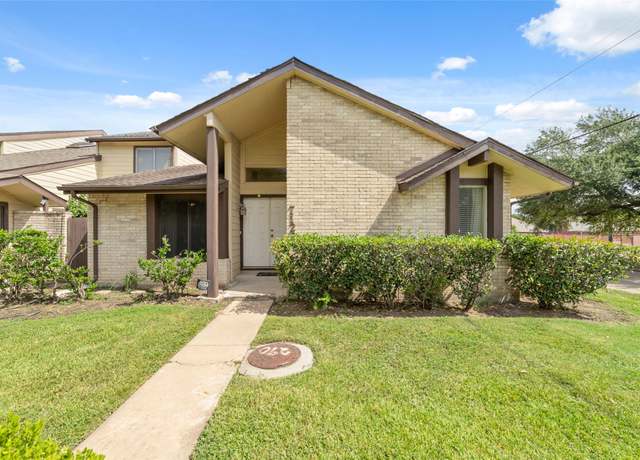 Property at 7122 S Dairy Ashford Rd, Houston, TX 77072, 3 beds, 2 baths
