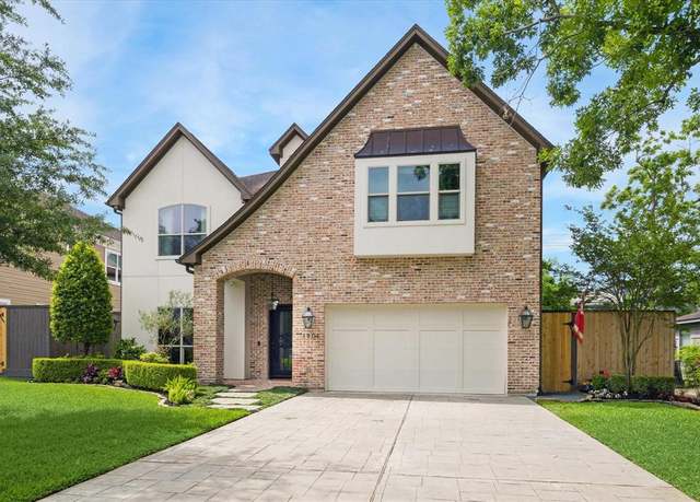 Property at 1901 Woodcrest Dr, Houston, TX 77018, 4 beds, 4 baths