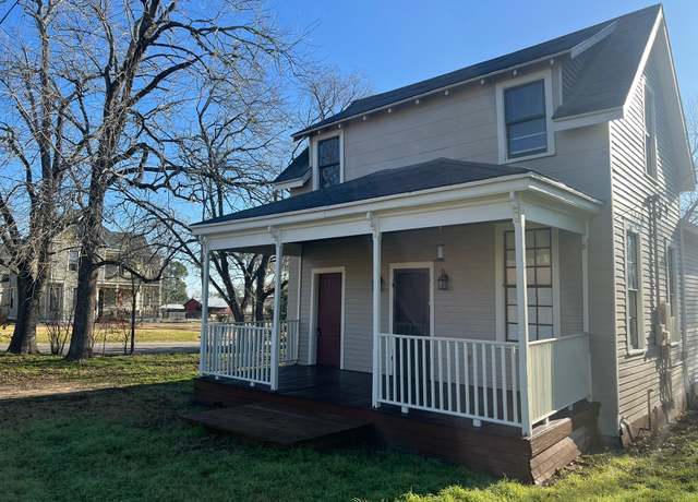 Property at 33 N Harris St, Bellville, TX 77418, 2 beds, 1 bath