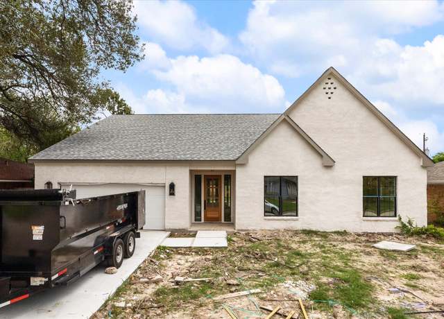 Property at 1918 Spillers Ln, Houston, TX 77043, 5 beds, 3.5 baths