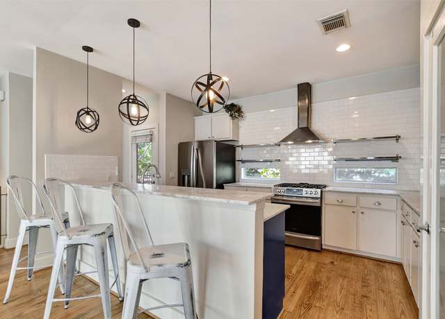 Property at 5219 Kiam St Unit E, Houston, TX 77007, 2 beds, 2.5 baths