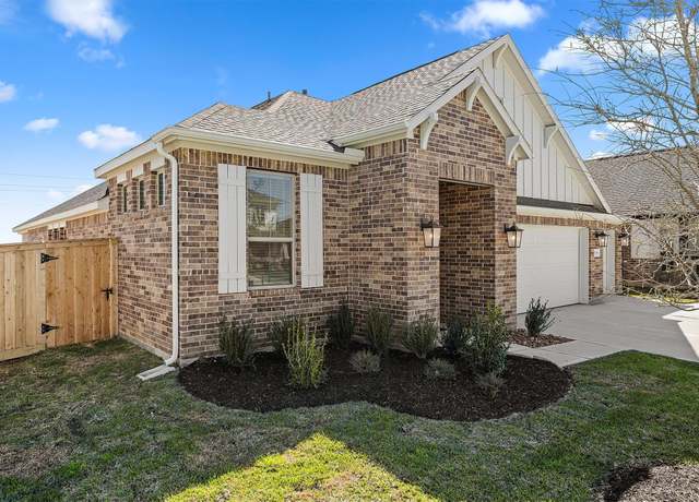 Property at 1533 Apache Heights Dr, Dayton, TX 77535, 3 beds, 2 baths