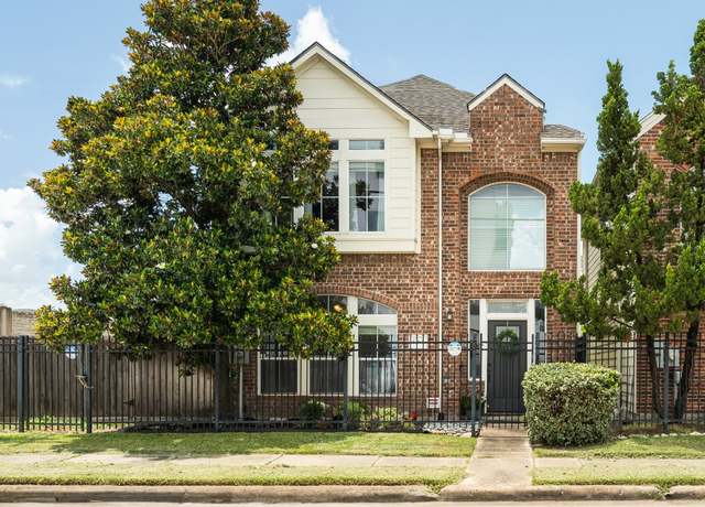 Property at 1765 Aden Dr, Houston, TX 77003, 3 beds, 2 baths