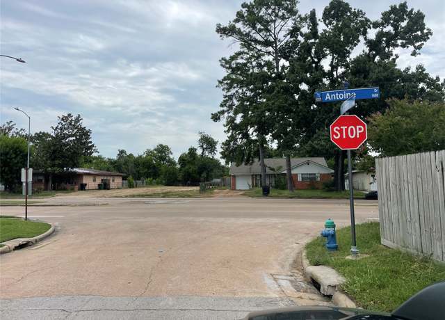 Property at 1634 Antoine Dr, Houston, TX 77055