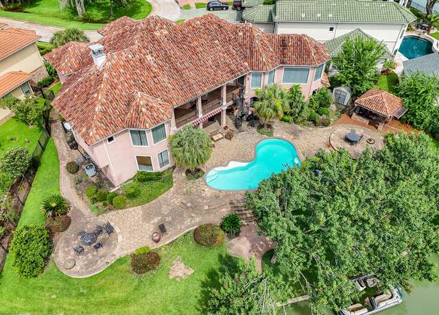 Property at 155 Palm Blvd, Missouri City, TX 77459, 4 beds, 4.5 baths