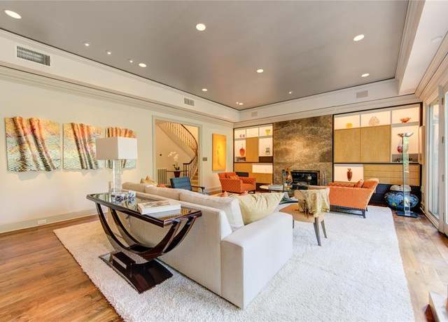 Property at 17 Bayou Shadows St, Houston, TX 77024, 3 beds, 2.5 baths