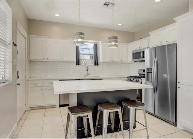 Property at 1612 39th St, Galveston, TX 77550, 3 beds, 2 baths