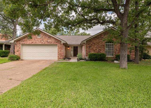 Property at 9206 Shadowcrest Dr, College Station, TX 77845, 3 beds, 2 baths